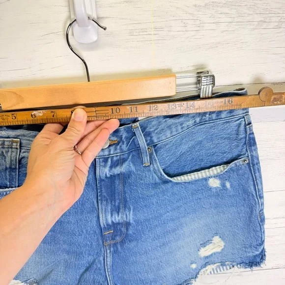 Frame le stevie Denim Blue Distressed Jean Shorts 32 - Picture 2 of 7
